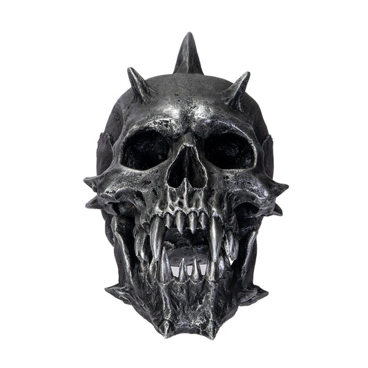 Front view of spiked gothic skull with sharp teeth and horns
