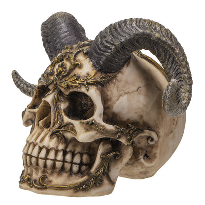 Side view emphasizing horn structure and skull profile
