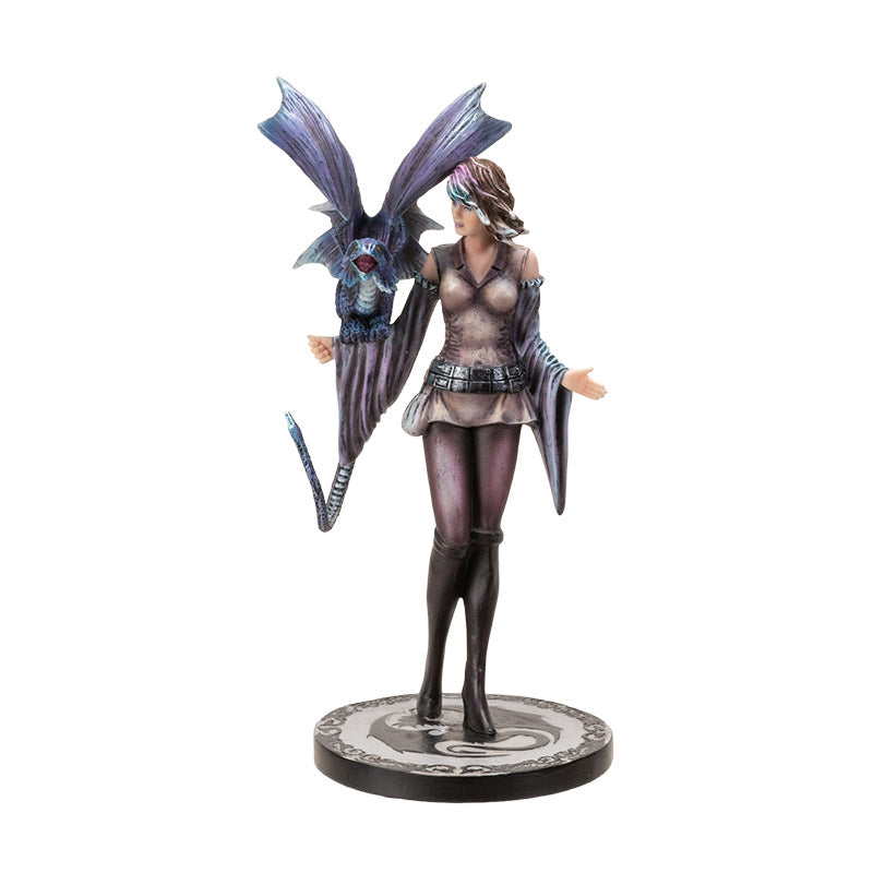 Side view emphasizing dragon posture and character stance
