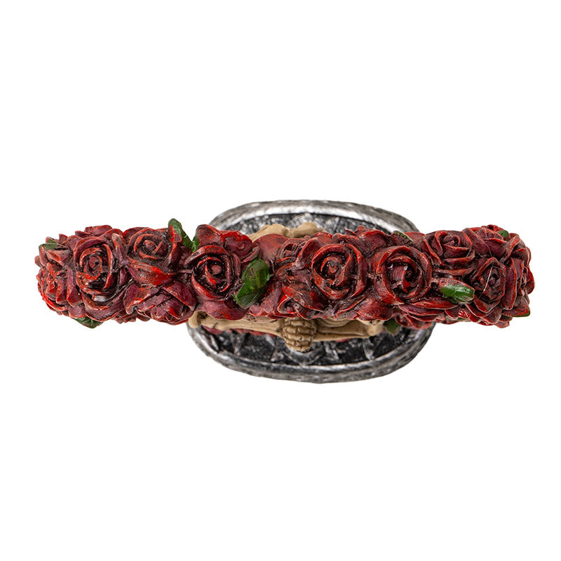 Top view highlighting heart shape and rose arrangement
