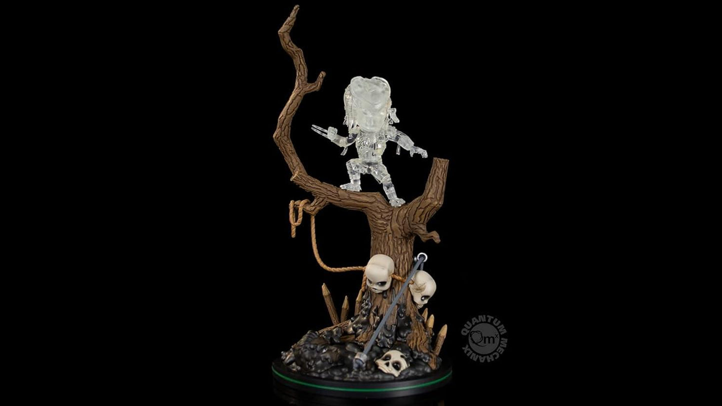 Predator Shiftsuit Q-Fig Max Elite diorama front view with cloaked Predator on tree
